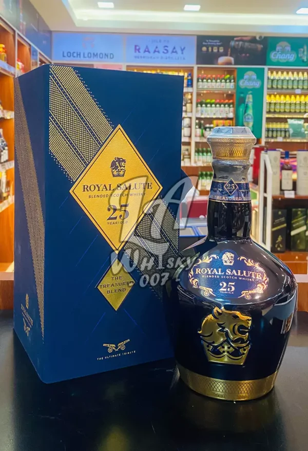 Royal Salute 25 Year Old The Treasured Blend (70cl)
